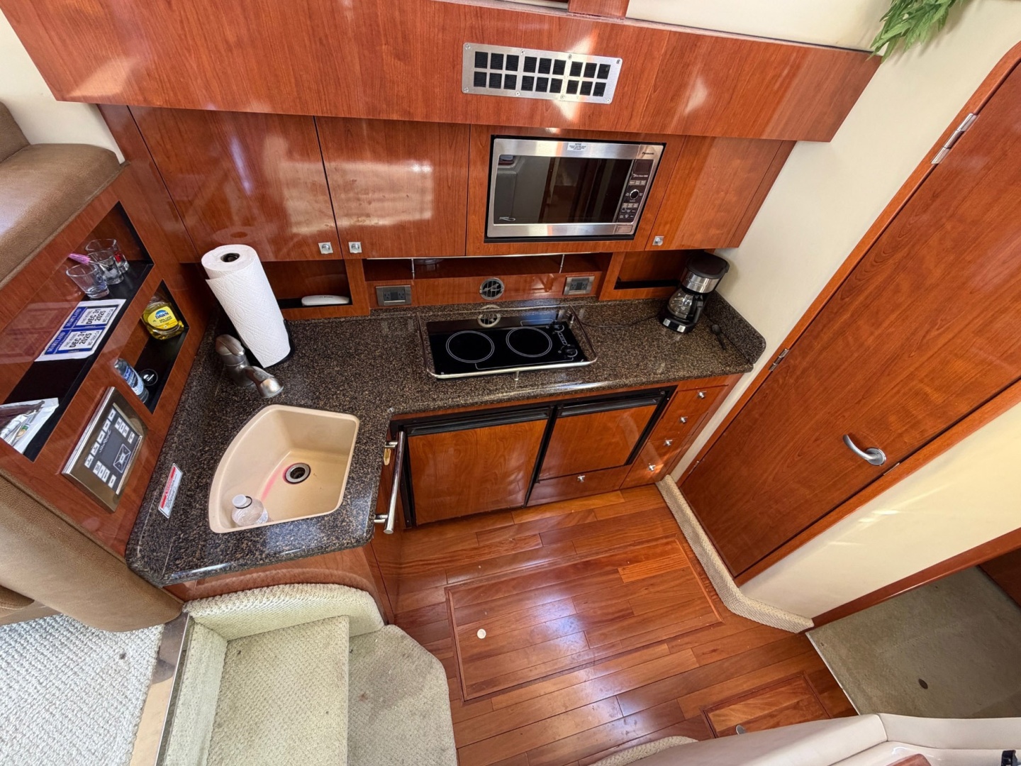 2007 Sea Ray Sedan Bridge - Image 25