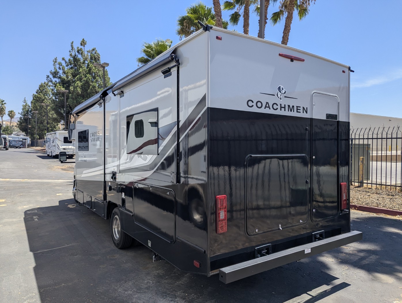 2027 Coachmen Cross Trail 26XG - Image 4