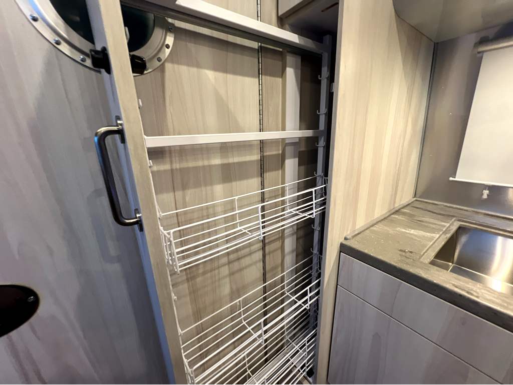 2027 AIRSTREAM INTERNATIONAL 23FBT - Image 13
