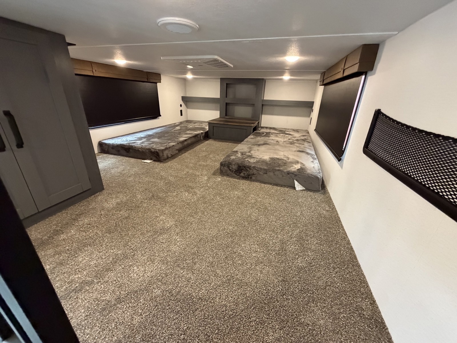 2026 PALOMINO 402LFT - Image 20