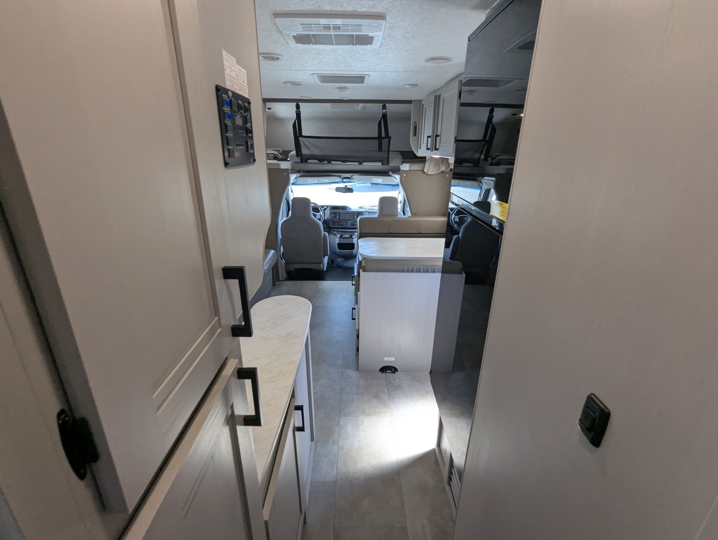 2025 Coachmen Leprechaun 260QB - Ford E-450 - Image 25