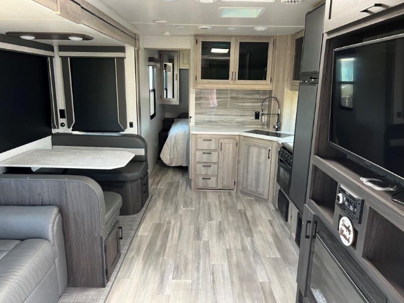 2022 Winnebago Voyage V3033BH - Image 4