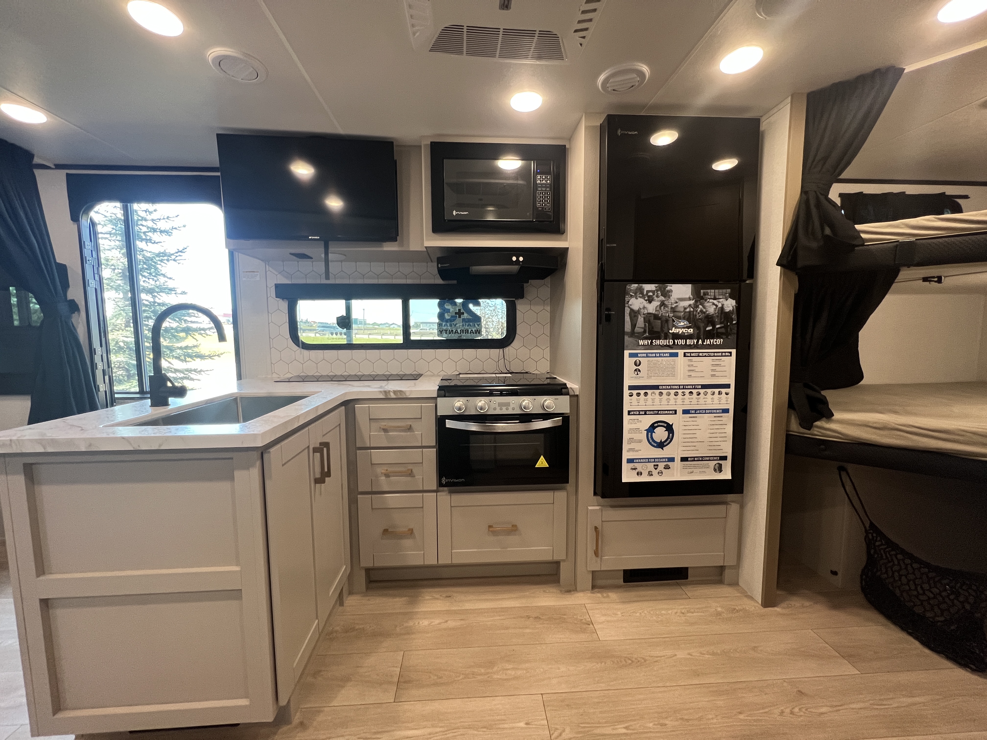2027 Jayco Jay Feather 21MBH - Image 3