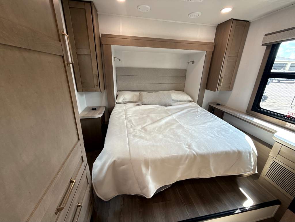 2027 JAYCO GREYHAWK 30Z - Image 30