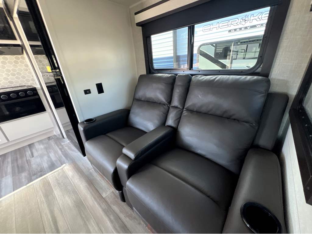2024 JAYCO JAY FEATHER 23RK - Image 6