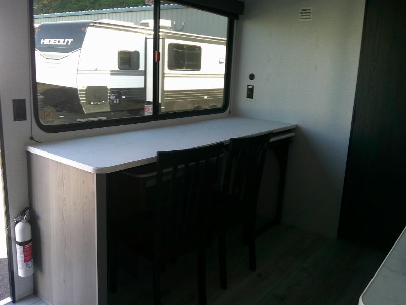 2025 Keystone Hideout Sport 171MB - Image 6
