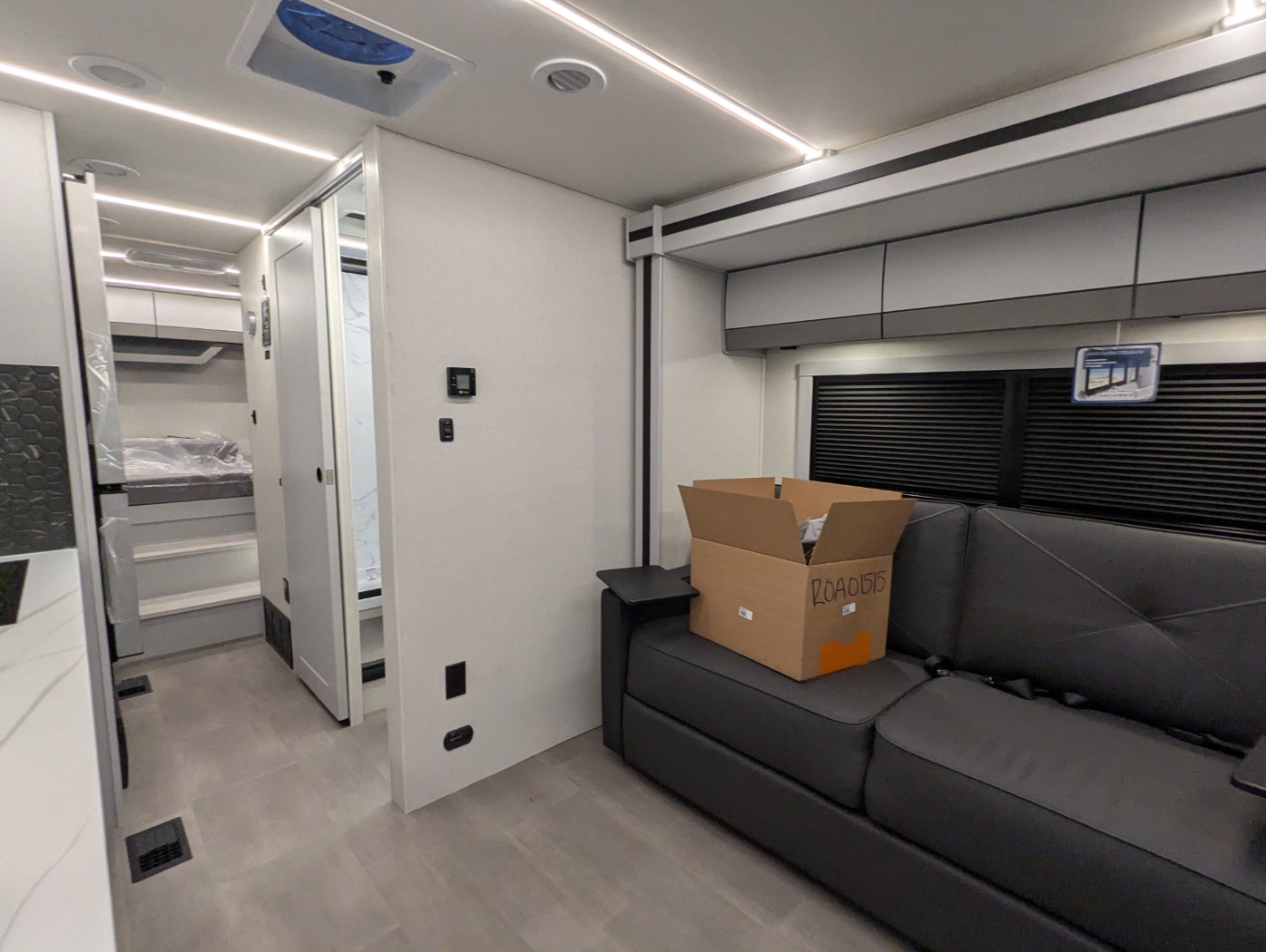 2026 Coachmen Euro 25TB - Image 11