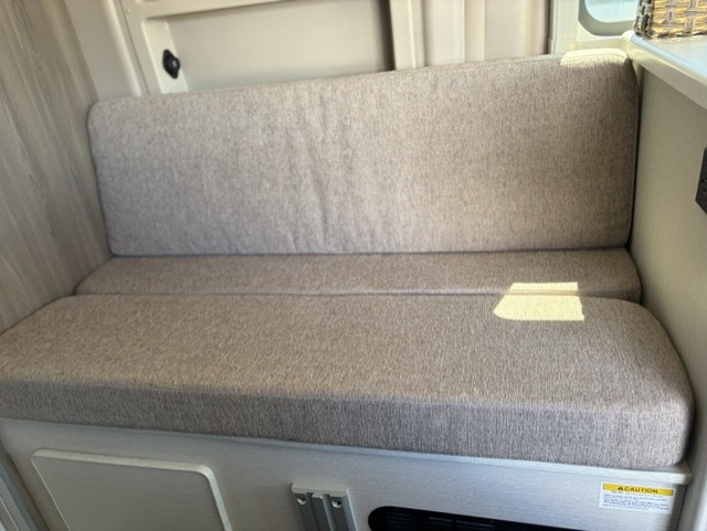 2025 Thor Motor Coach Rize 18G - Image 18