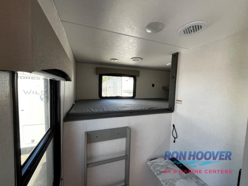 2025 COACHMEN 282DORM - Image 12