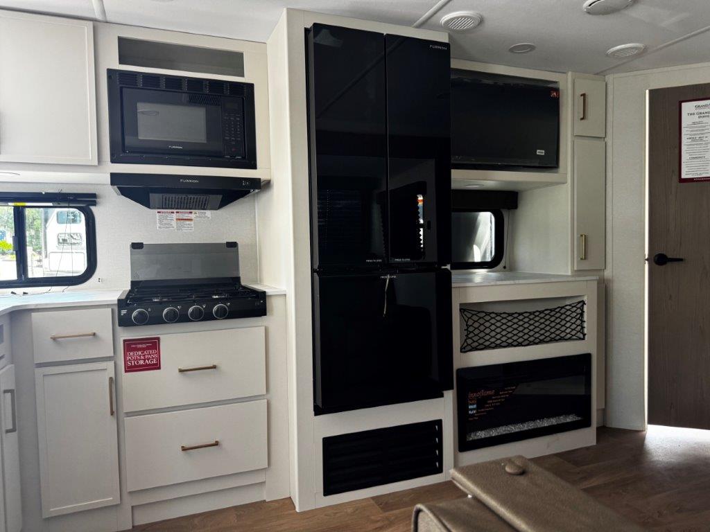 2027 Grand Design Transcend XPLOR 27DBX - Image 19