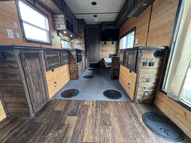 2022 ICE CASTLE RV SPIRIT 8X22 - Image 16