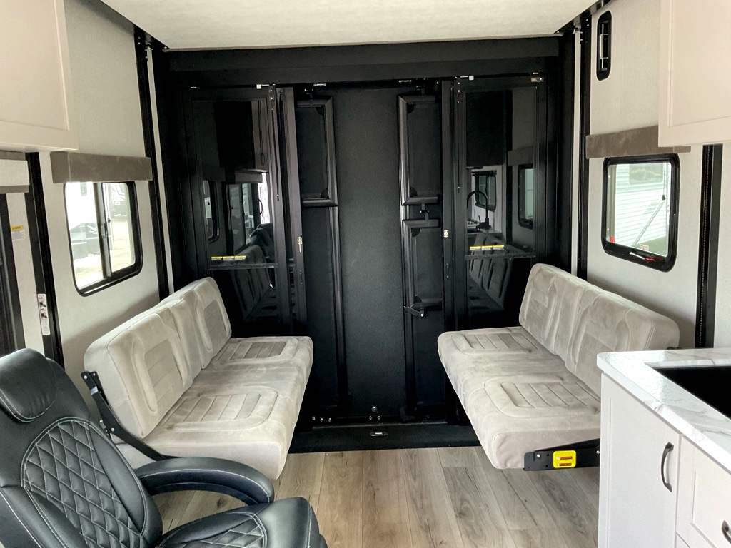 2026 JAYCO SEISMIC 214 - Image 26
