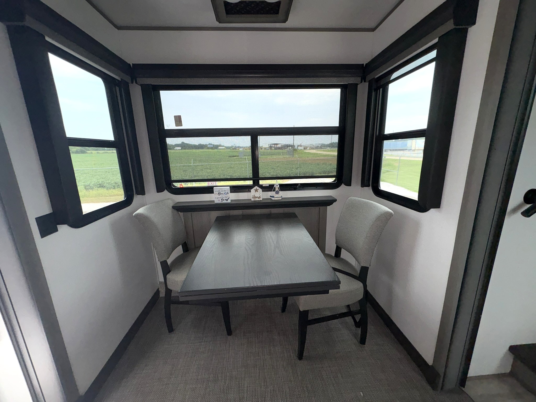 2023 KEYSTONE MONTANA 3901RK - Image 25