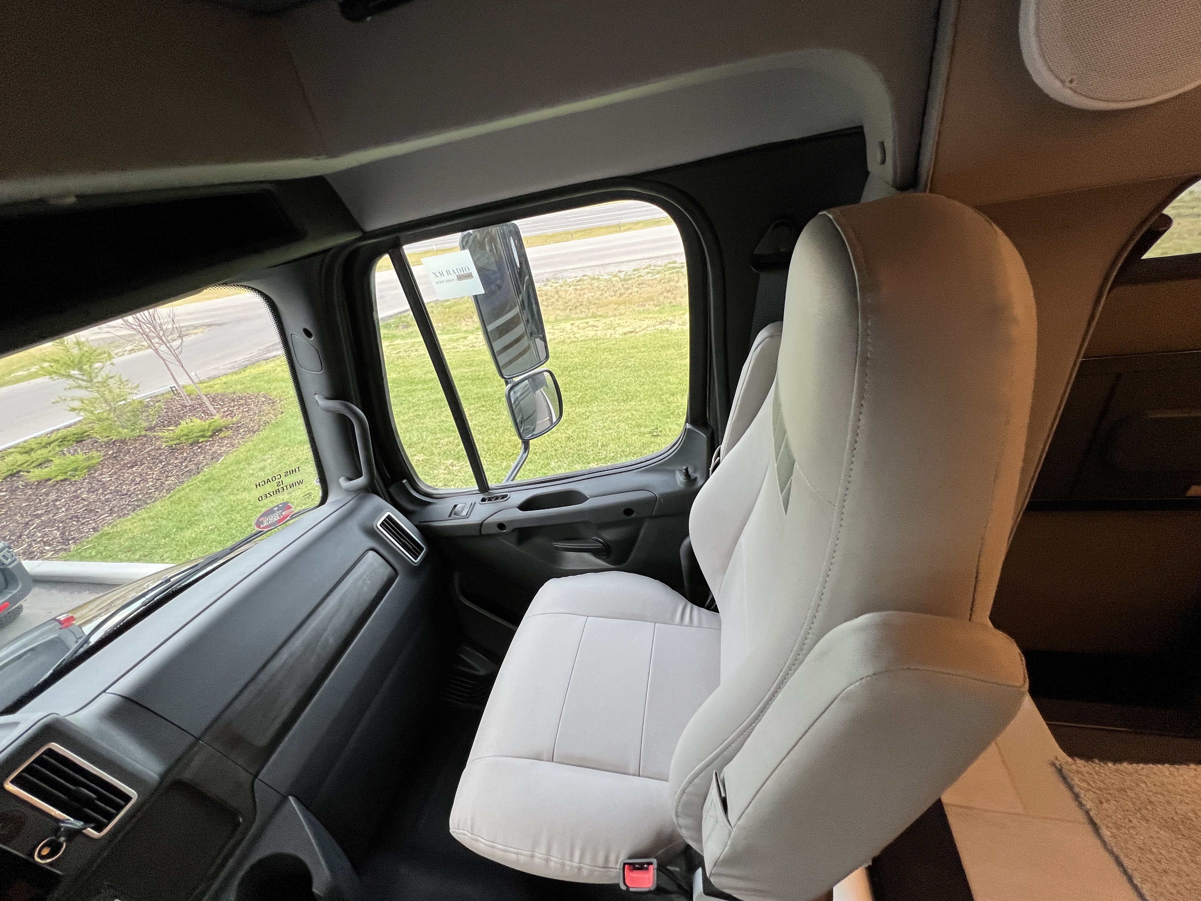 2027 Tiffin Allegro Bay 38 AB - Image 17