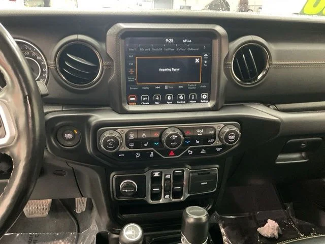 2022 Jeep Gladiator Crew Cab High Altitude 4WD - Image 17