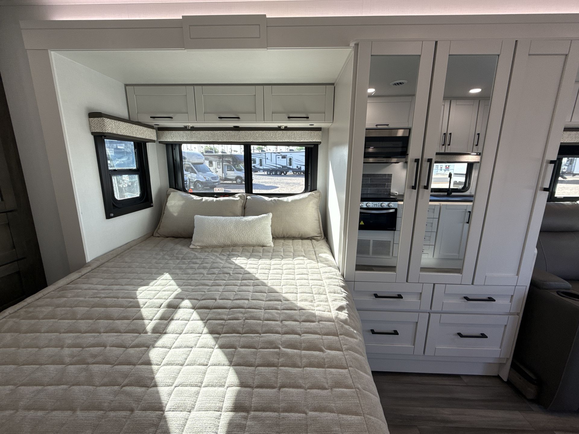 2026 Entegra Coach Odyssey 24B - Image 17