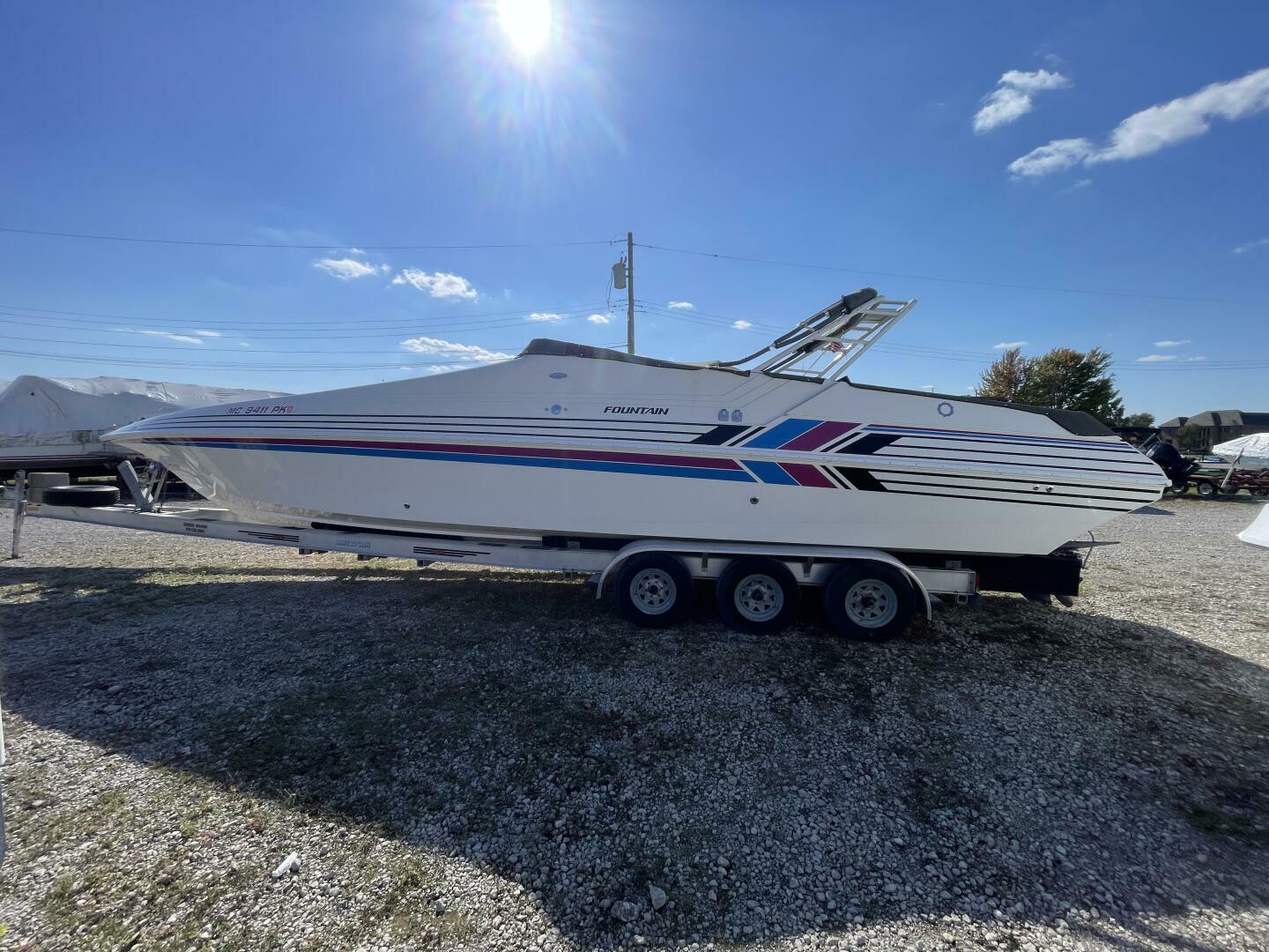 1993 Fountain 38 Sport Cruiser - Image 8