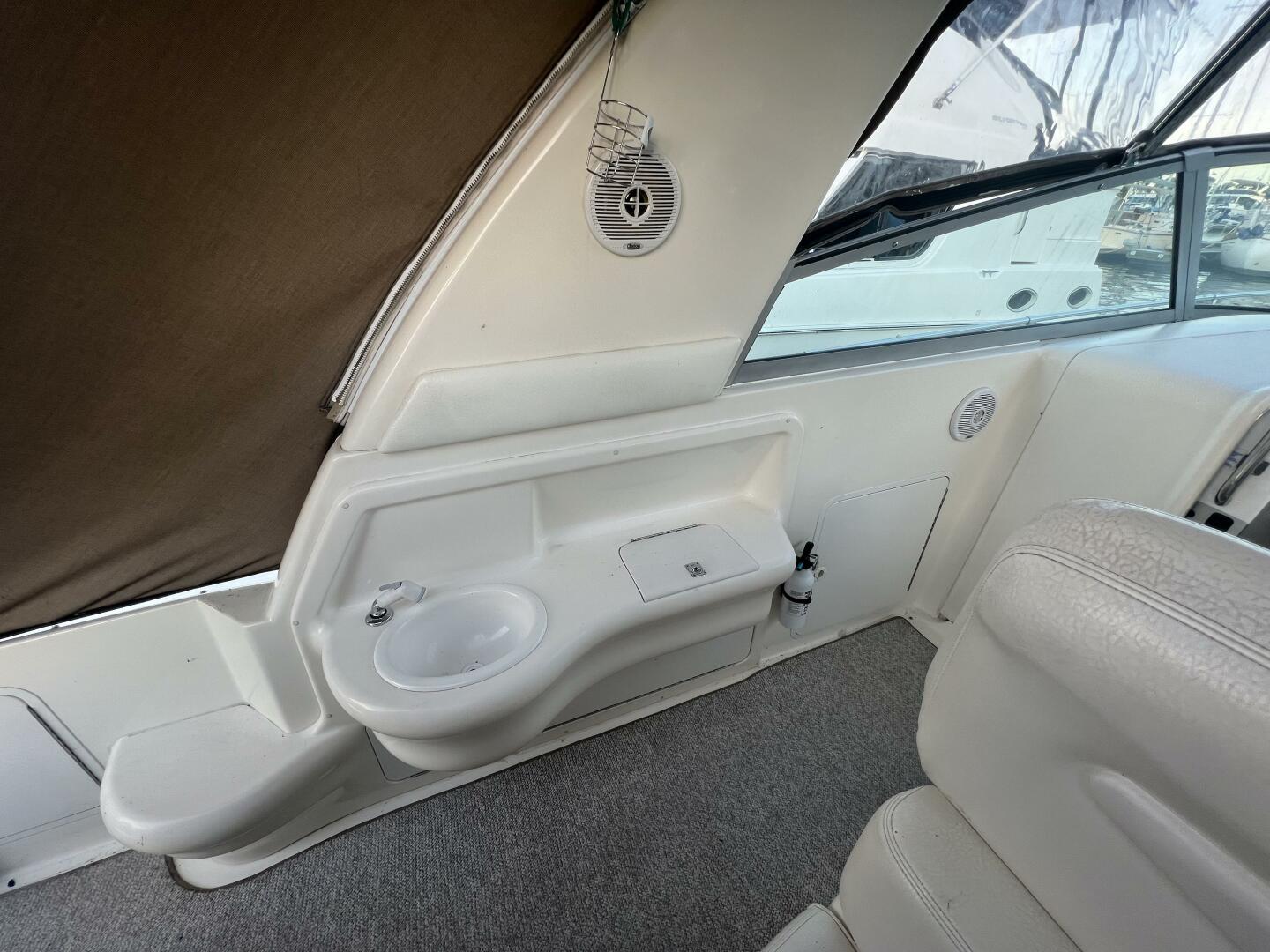 1999 Sea Ray 310 Sundancer - Image 13
