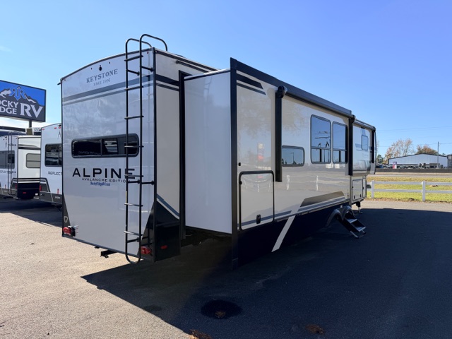 2026 Keystone Alpine Avalanche Edition 379MB - Image 7