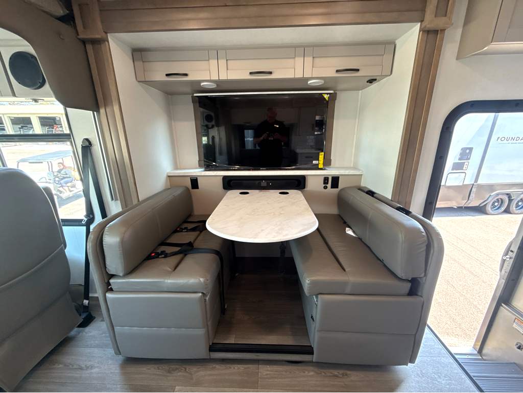 2027 JAYCO PRECEPT 31UL - Image 16