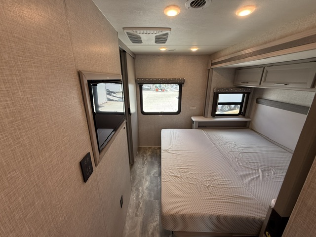 2023 Thor Motor Coach Windsport 31C - Image 28