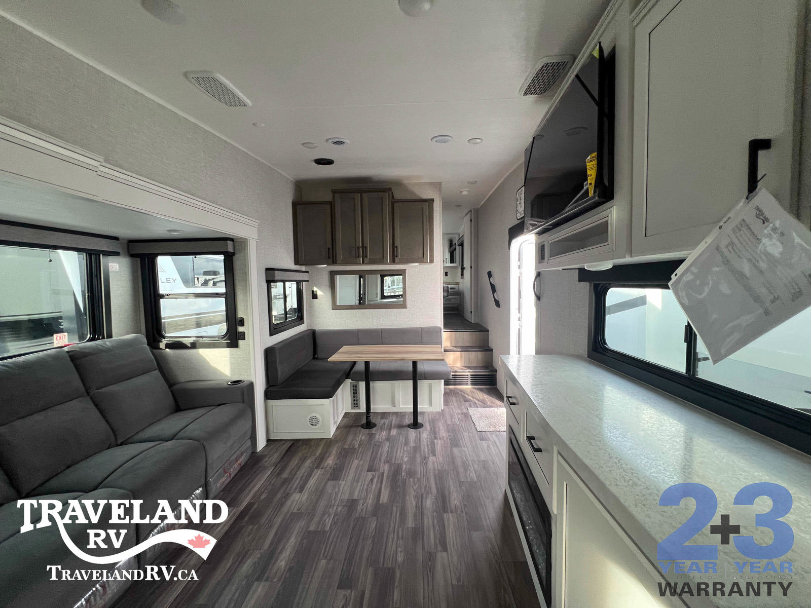 2025 Jayco Eagle HT 27MLC - Image 8