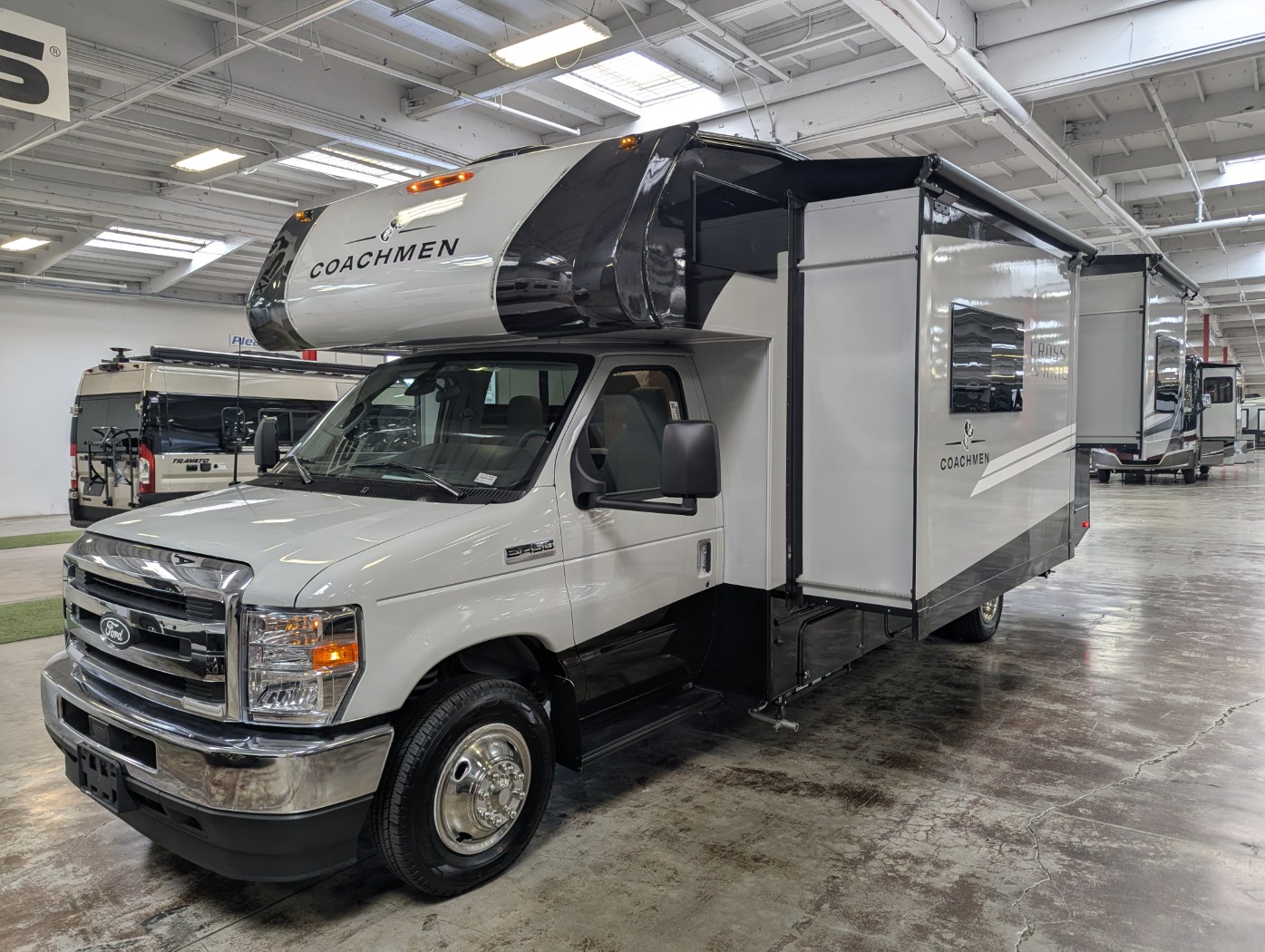 2027 Coachmen Cross Trail 26XG - Image 3