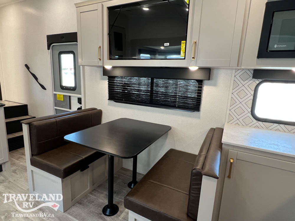 2027 HEARTLAND SUNDANCE XLT 24ML - Image 9