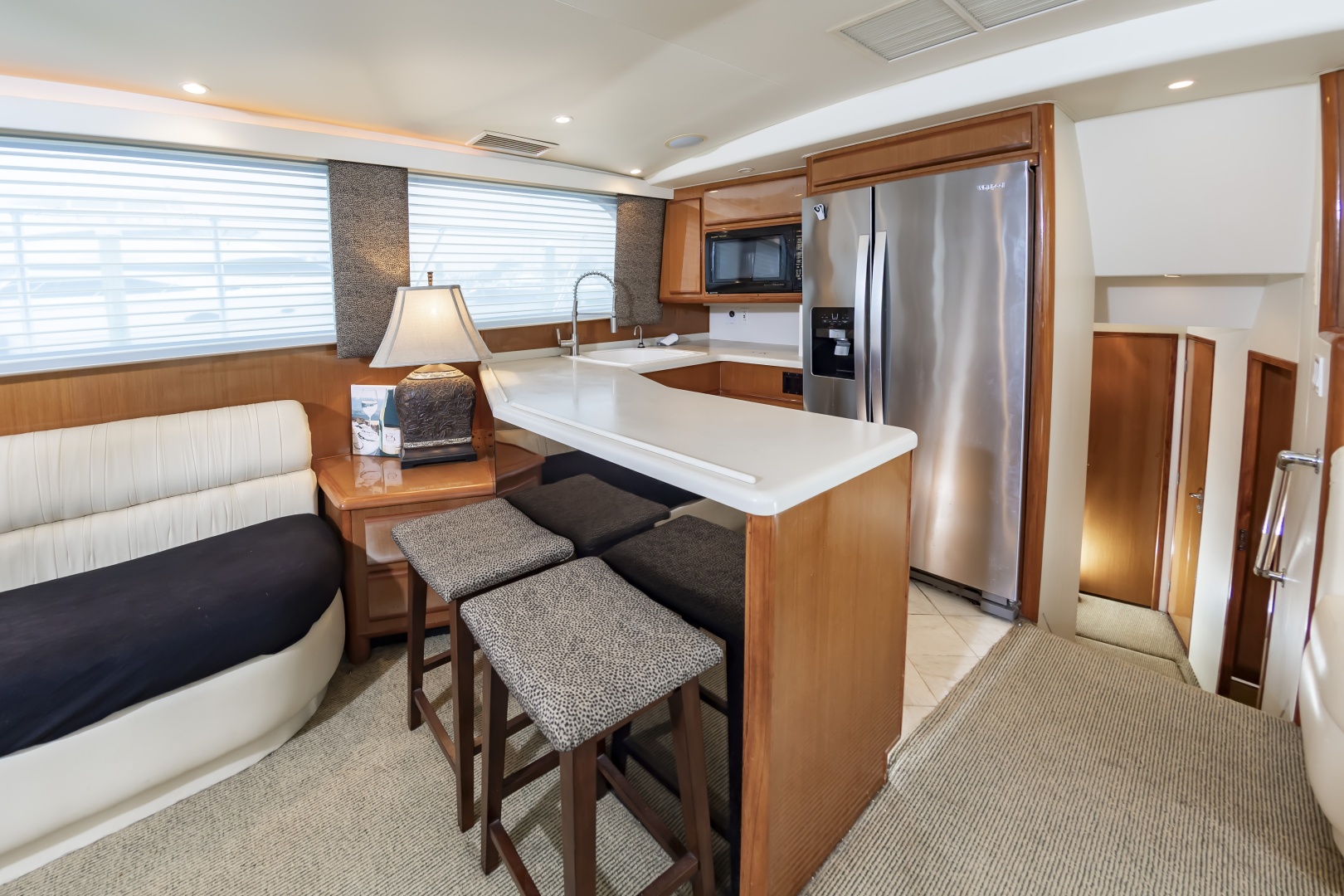 2000 Viking Cockpit Sport Yacht - Image 21