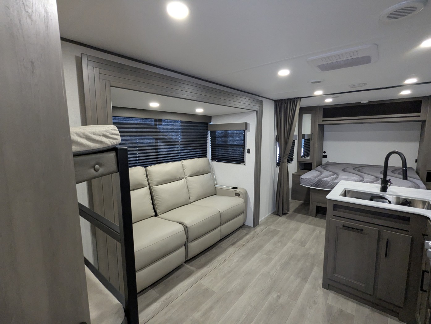 2026 Grand Design Transcend XPLOR 23BHX - Image 27