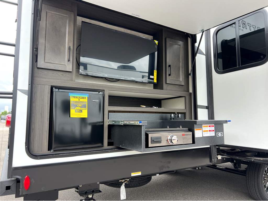 2026 VENTURE RV SPORTTREK 327VIK - Image 5