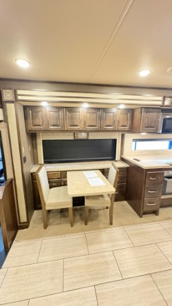 2019 TIFFIN ALLEGRO 34 PA - Image 33