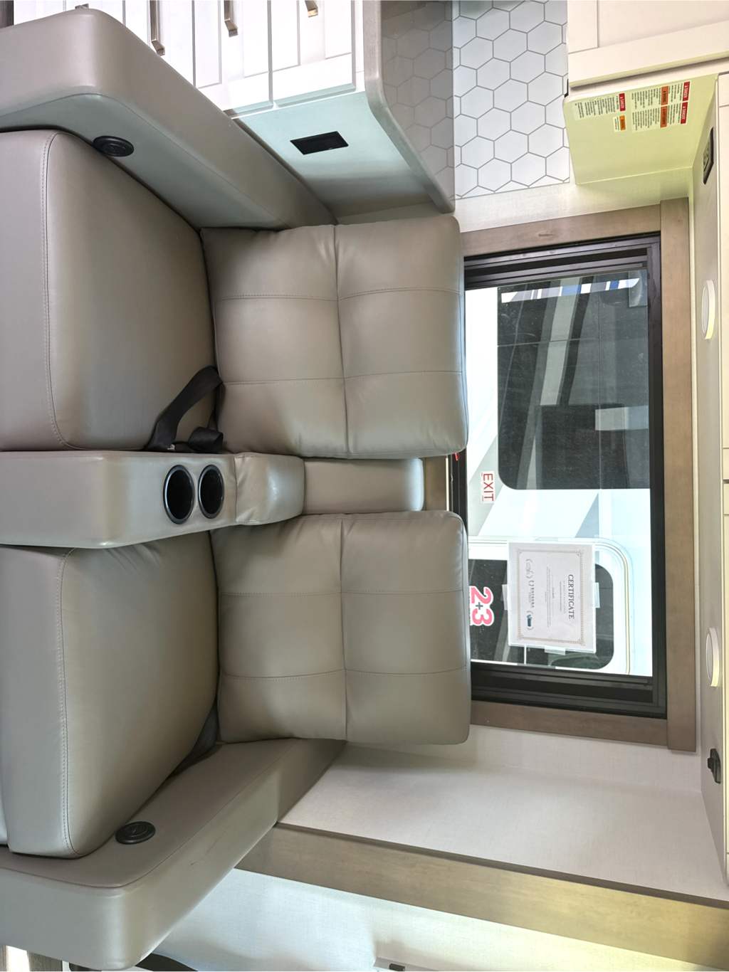 2027 ENTEGRA COACH VISION XL 31UL - Image 9