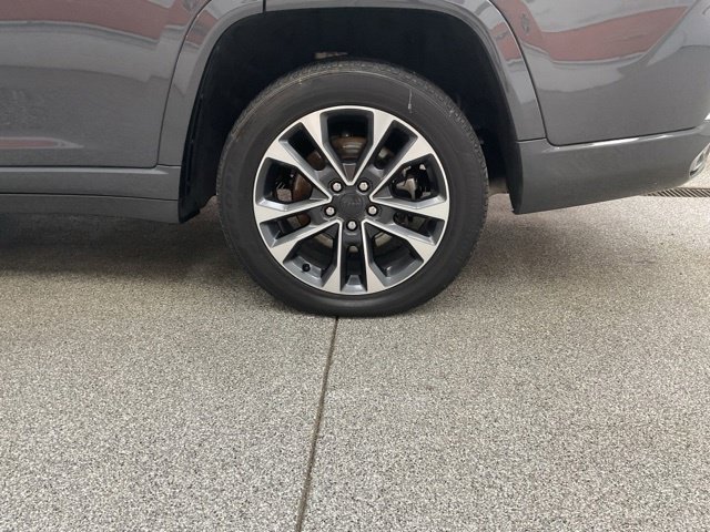 2025 Jeep Grand Cherokee L Overland 4X4 - Image 12