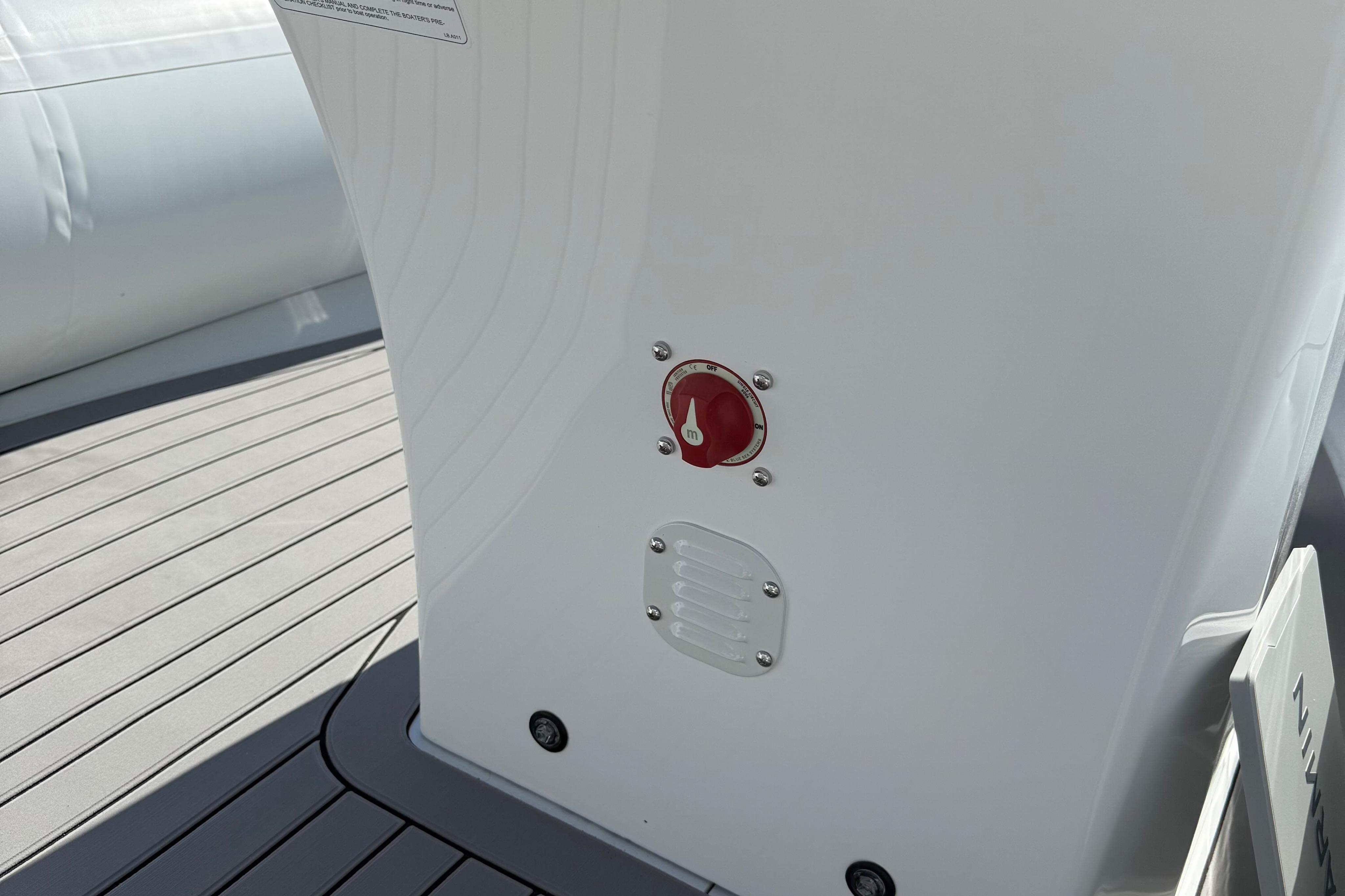 2025 Highfield Sport 420 Standard - Image 11