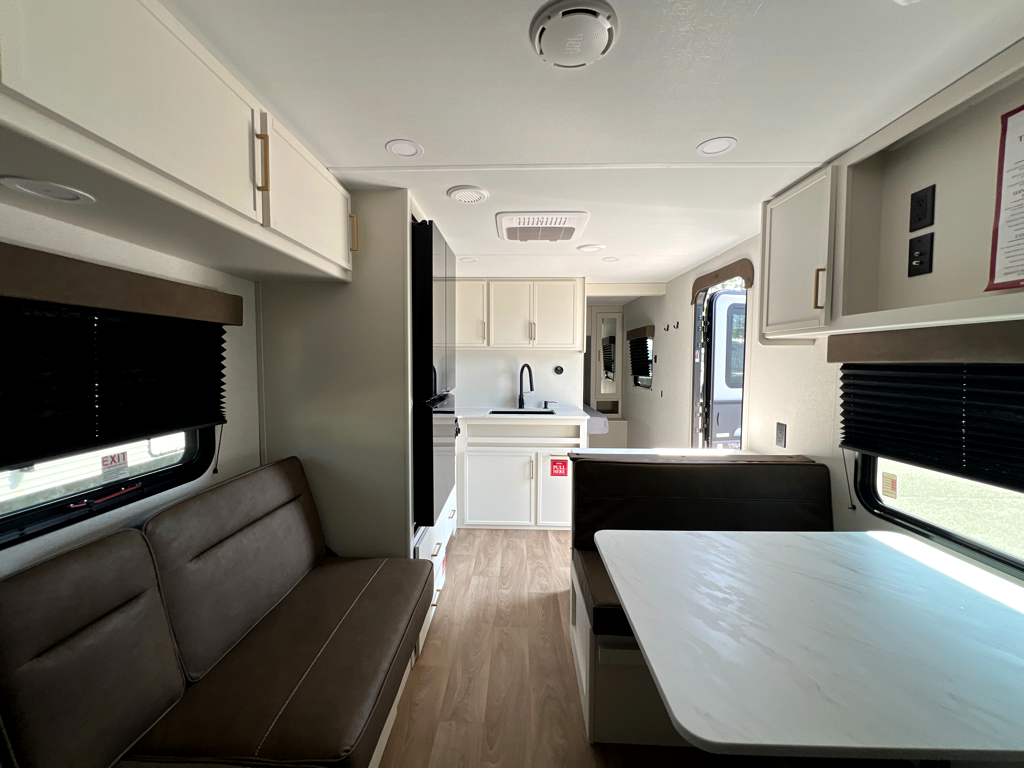 2027 GRAND DESIGN TRANSCEND 24BHX - Image 15