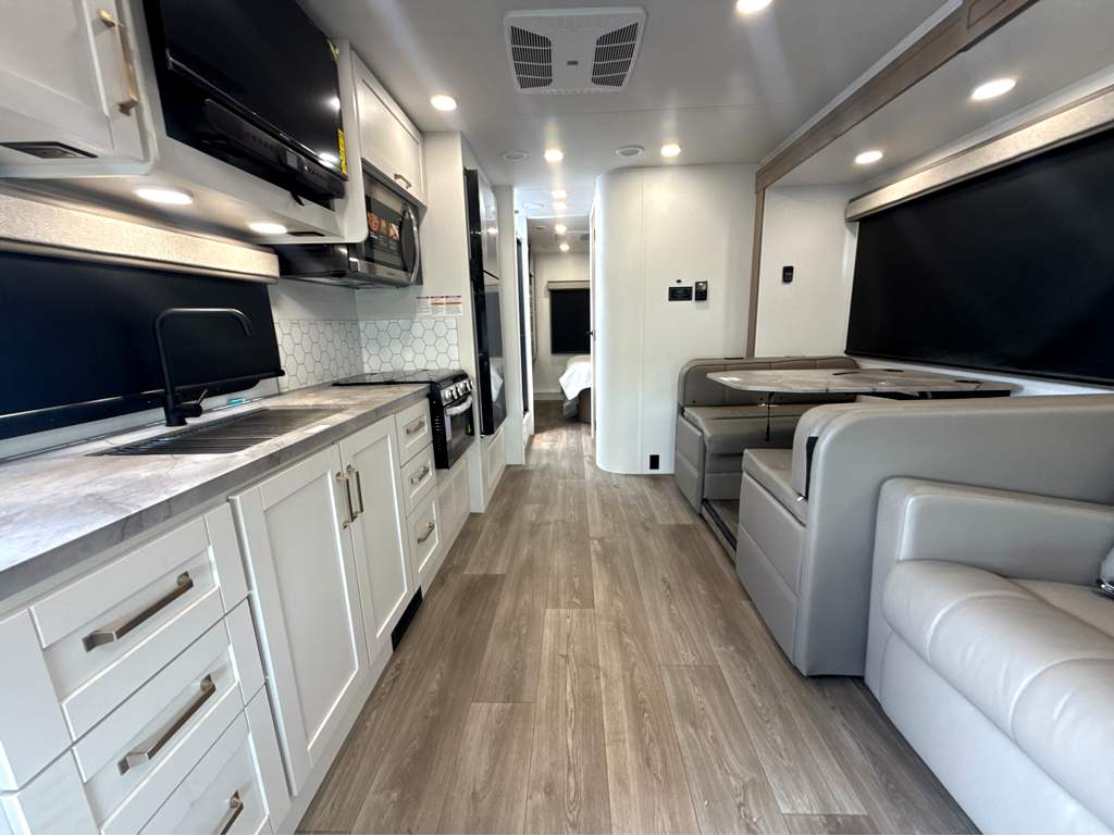 2027 JAYCO GREYHAWK 29MV - Image 14