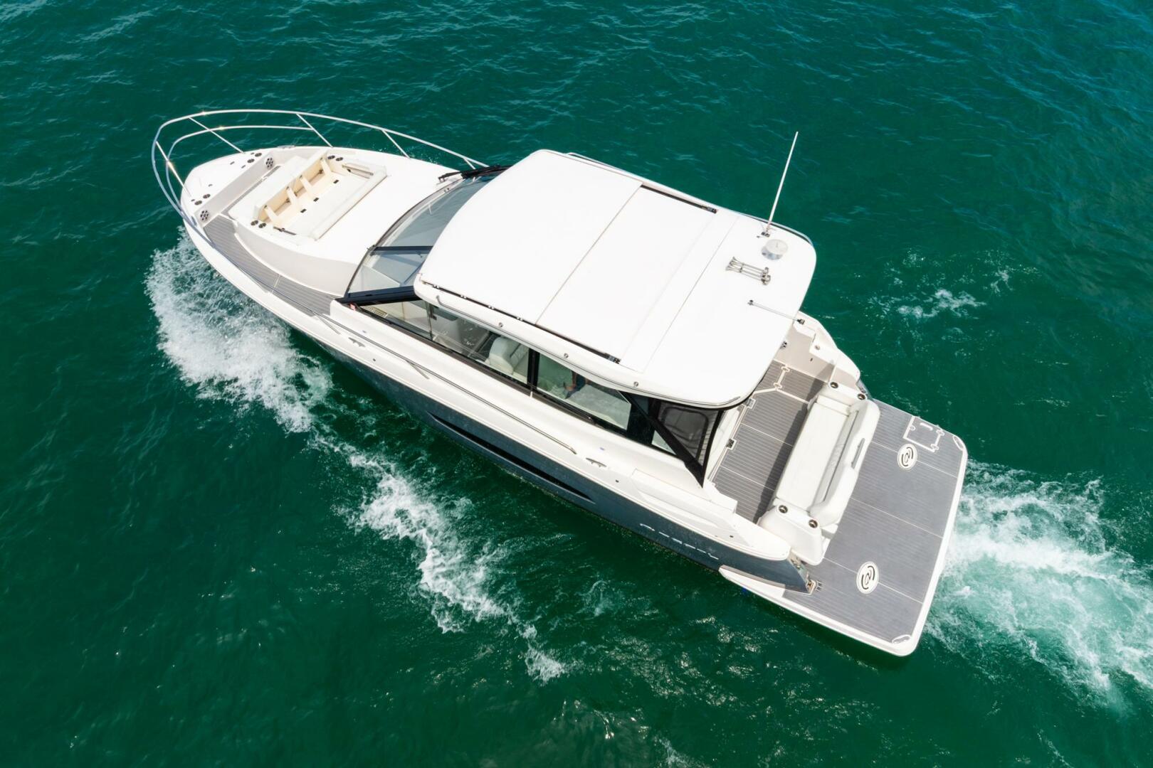 2022 Regal 36 Grande Coupe - Image 14