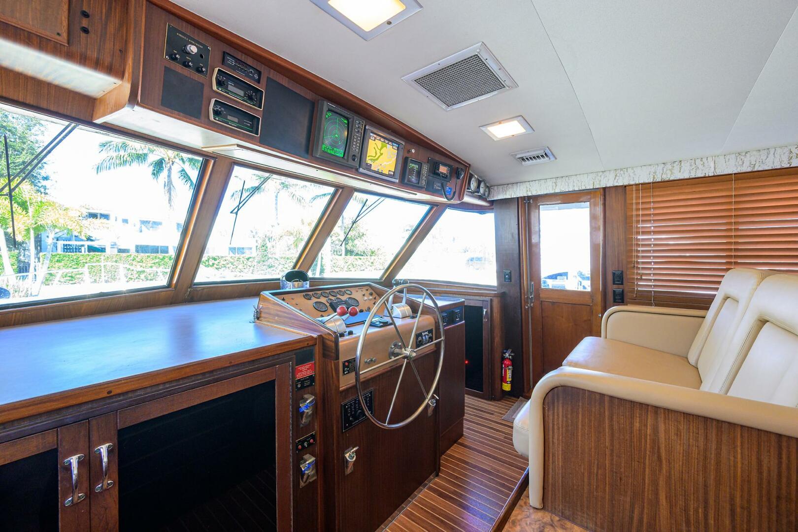 2003 Jupiter 31 Cuddy - Image 62
