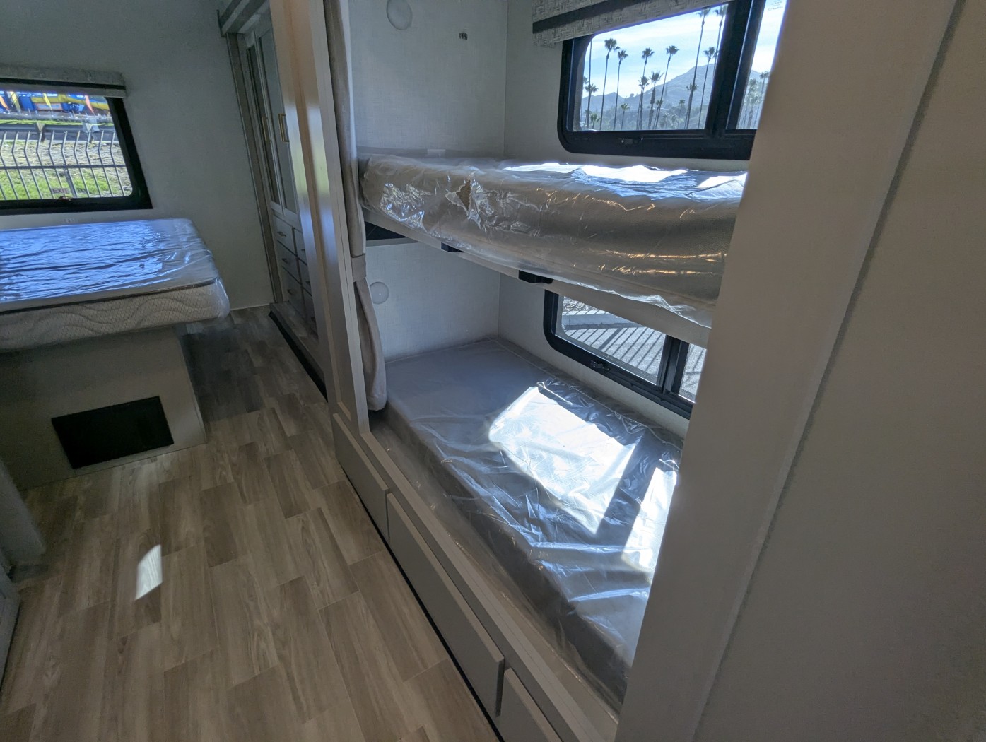 2026 Thor Motor Coach Windsport 35J - Image 22