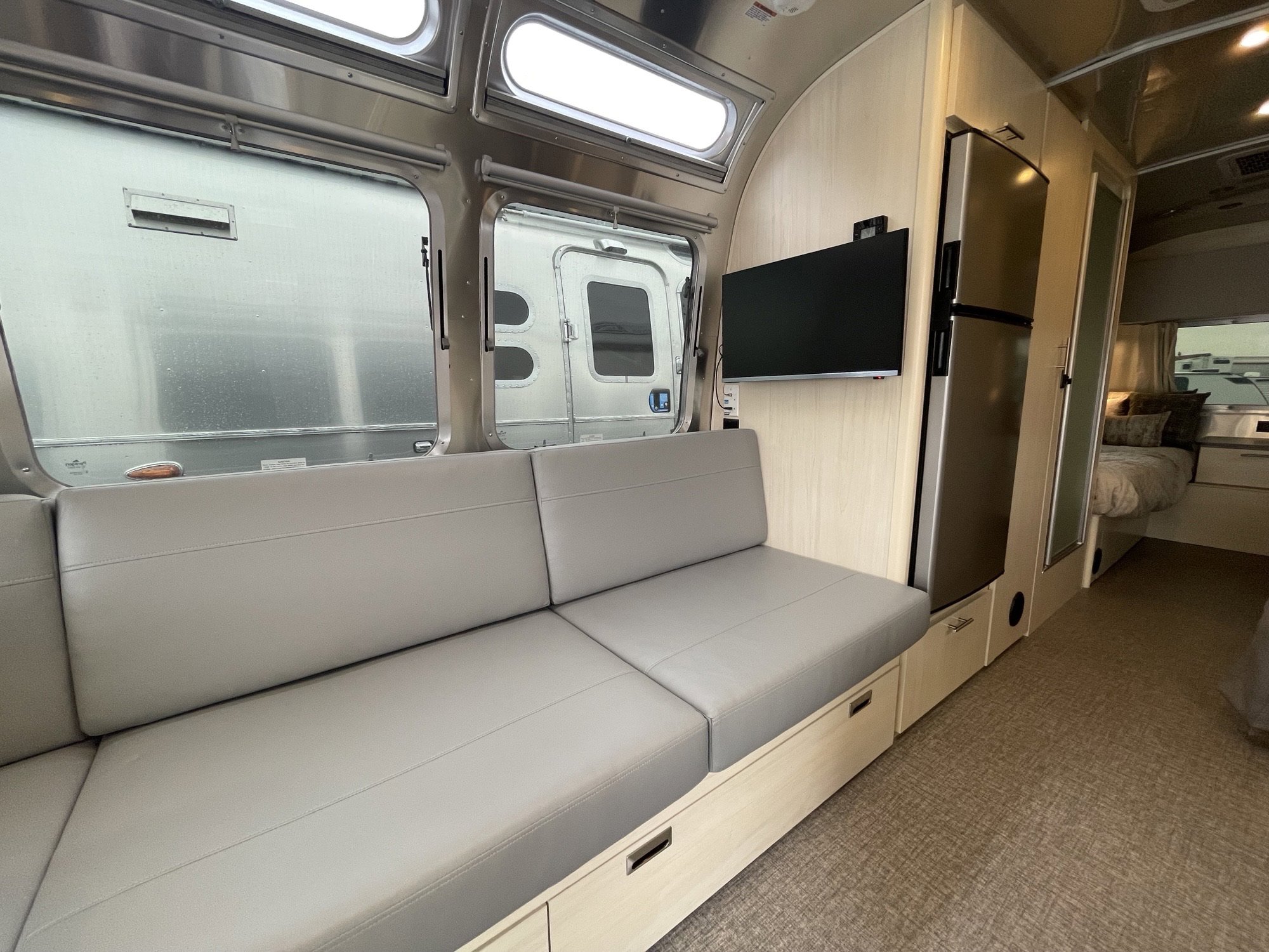 2026 AIRSTREAM FLYING CLOUD 25FBT - Image 13