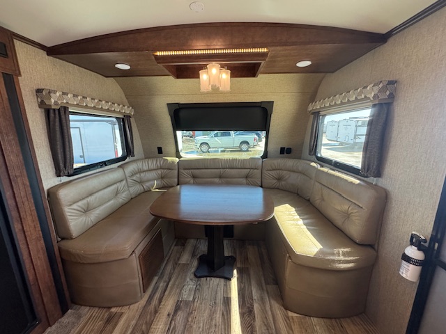 2017 Keystone Outback Diamond Super-Lite 332FK - Image 13