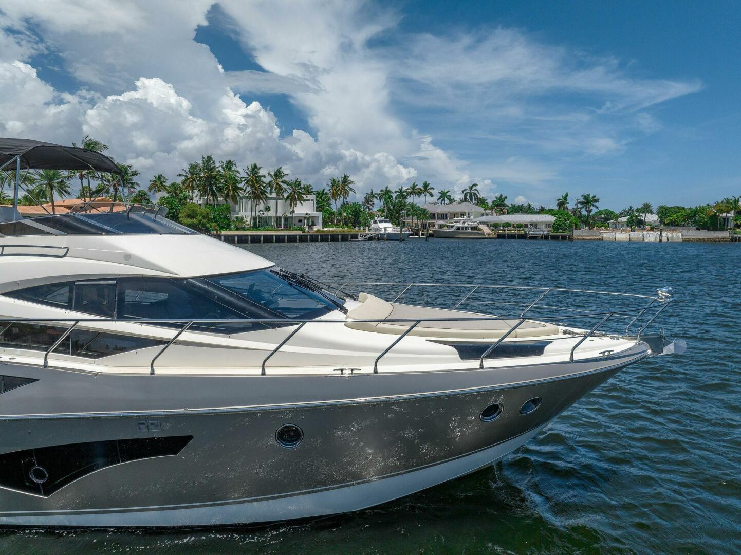 2011 Marquis - Image 11