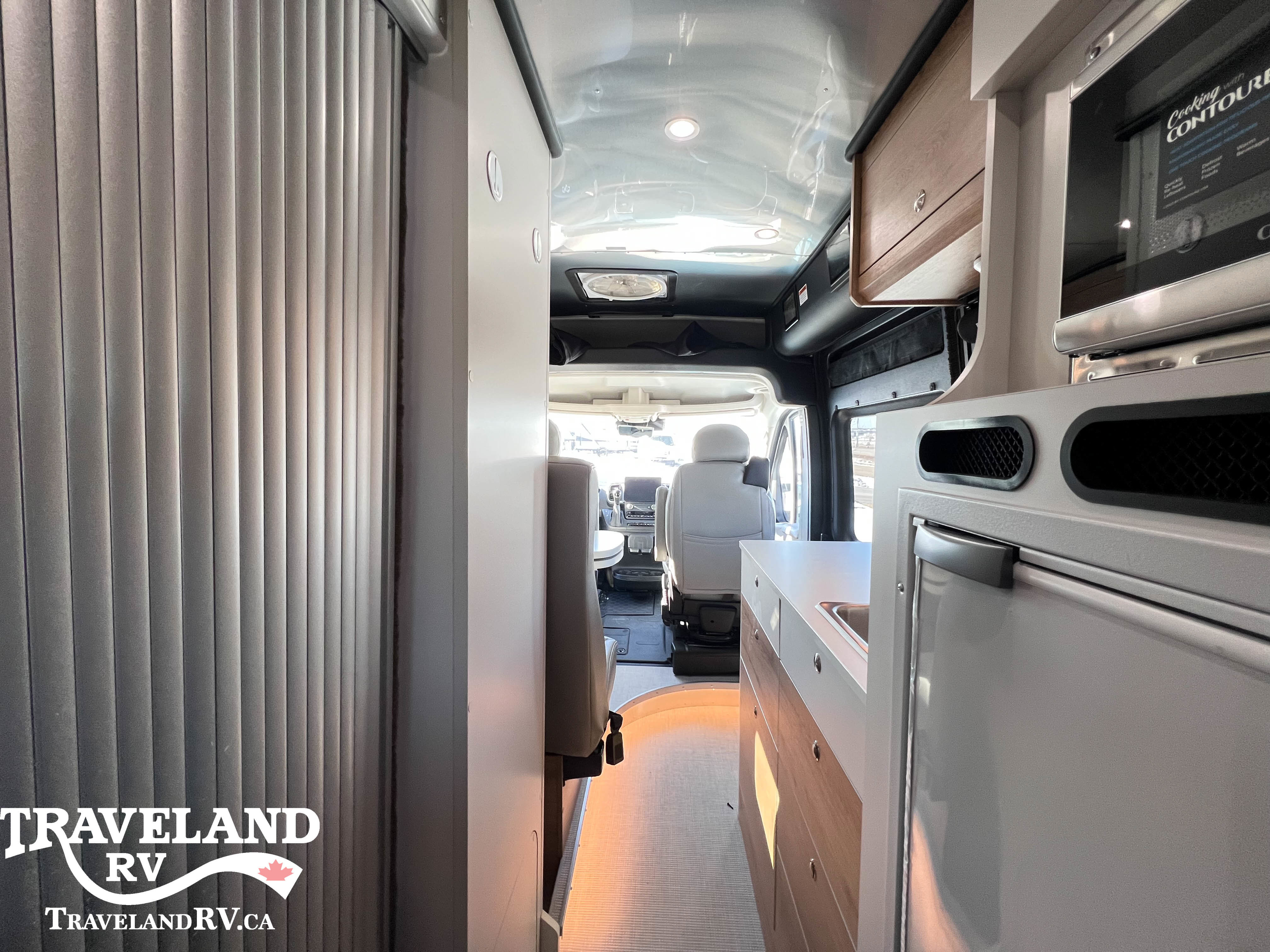 2025 Airstream Rangeline Base - Image 19