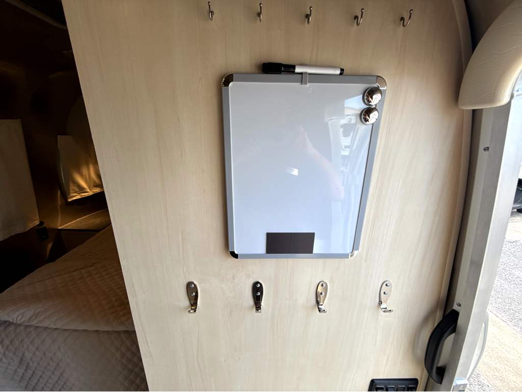2026 AIRSTREAM FLYING CLOUD 30FBBQ - Image 34