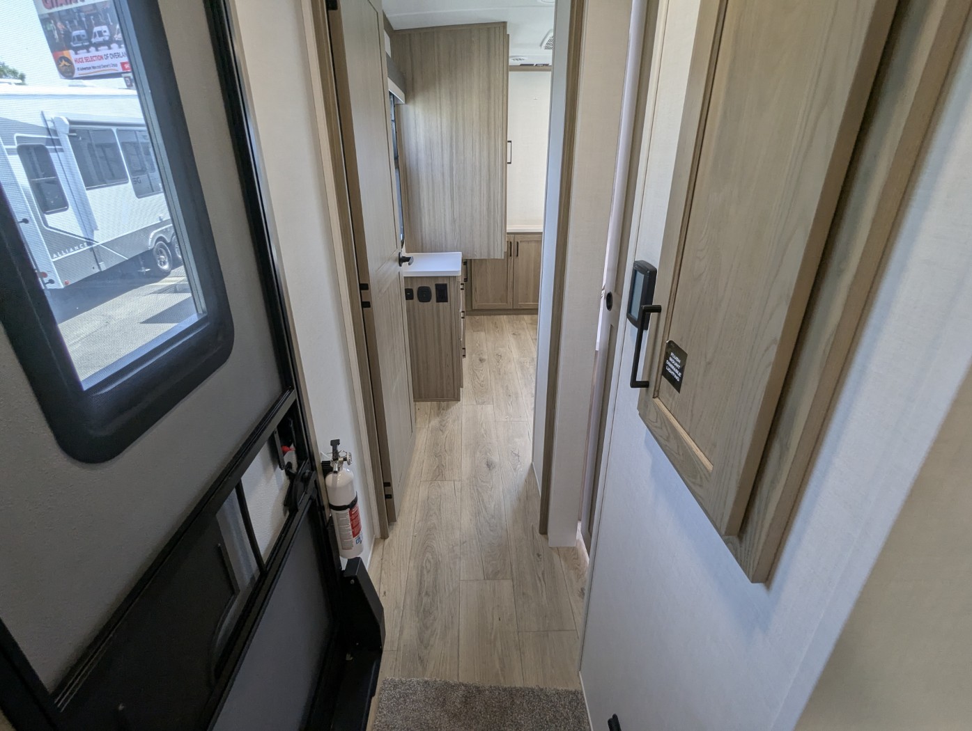 2026 Forest River Rockwood Signature 8339FK - Image 20