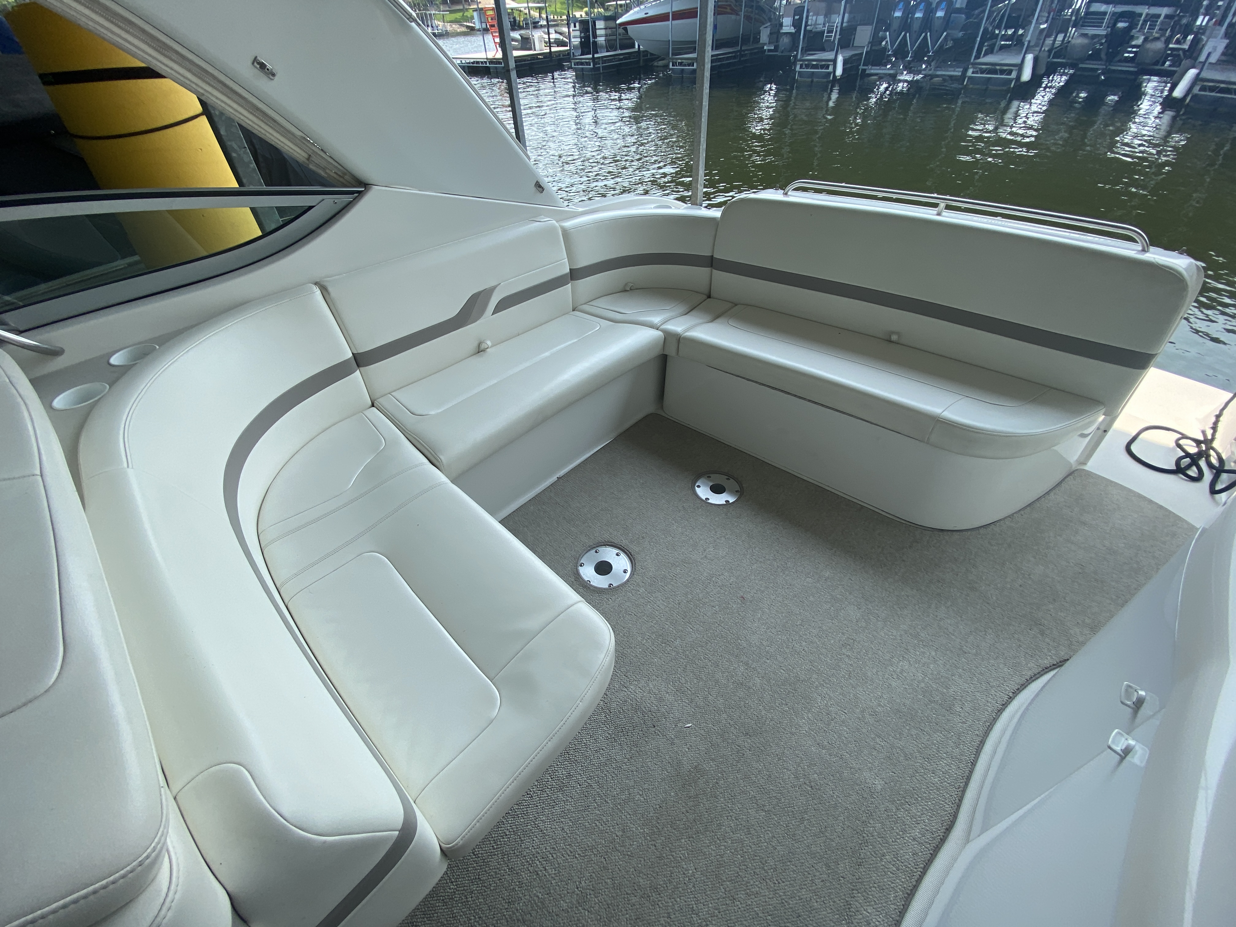 2001 Formula 370 Super Sport - Image 11