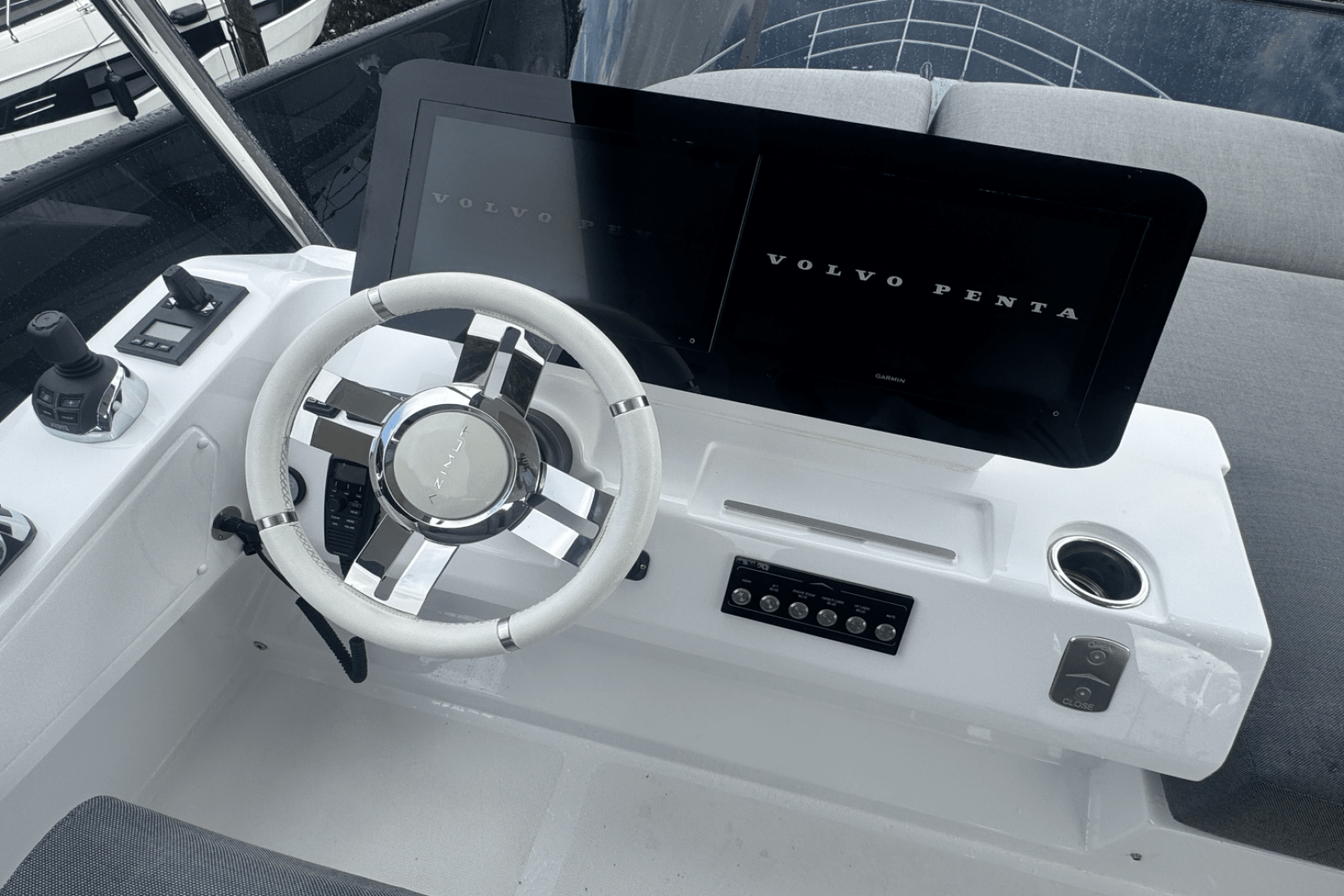 2023 Azimut Azimut 53 FLY Base - Image 50