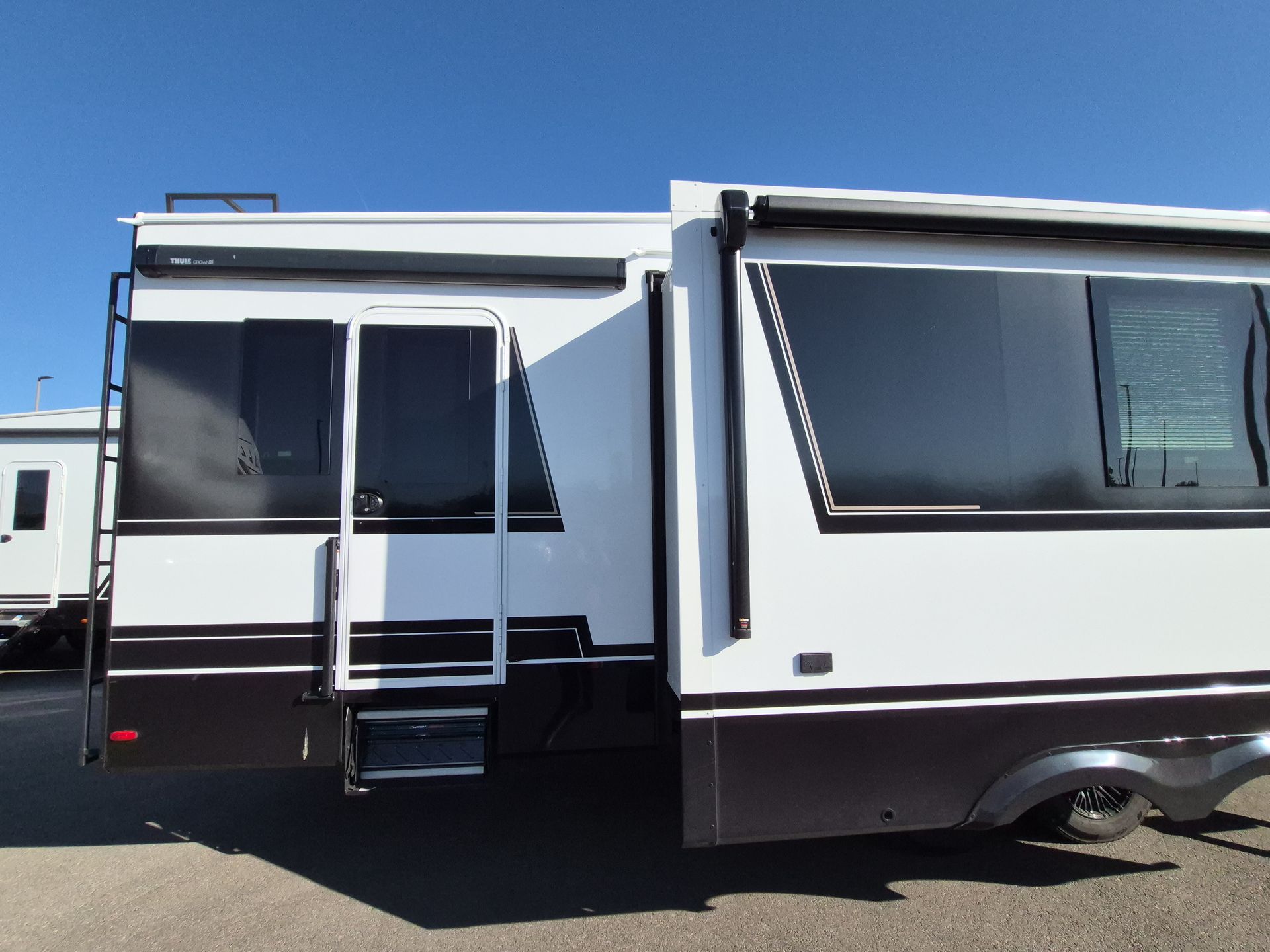 2027 Brinkley RV MODEL Z 3510 - Image 8