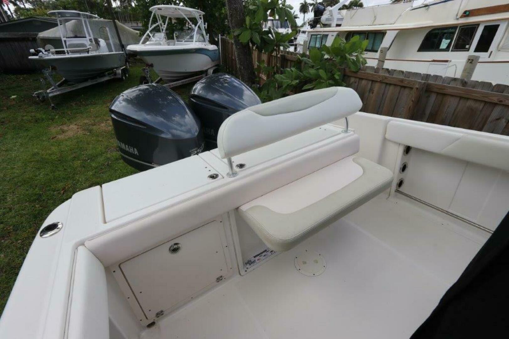 2017 Robalo R260 Center Console - Image 29